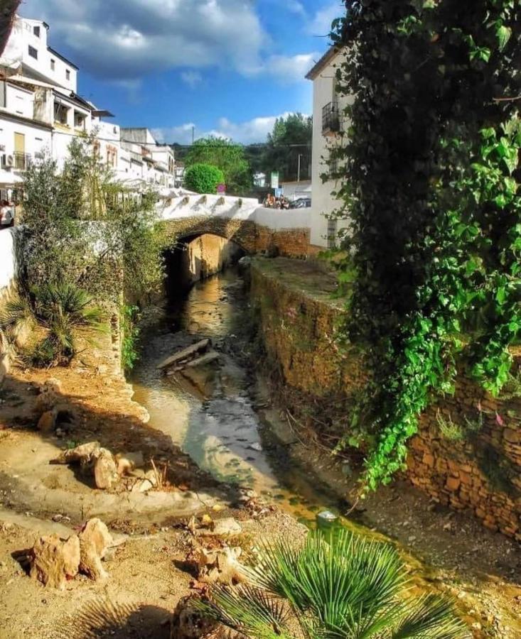 Setenil De Las Bodegas Casa Enrocadaヴィラ エクステリア 写真