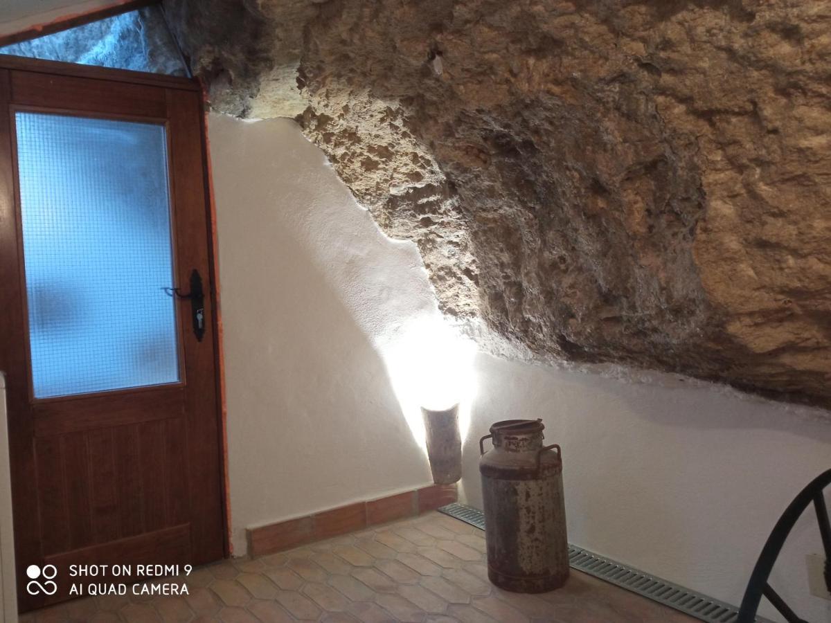 Setenil De Las Bodegas Casa Enrocadaヴィラ エクステリア 写真